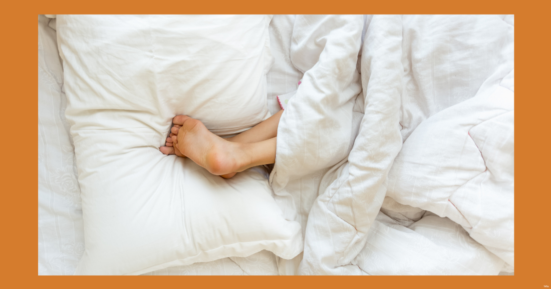 fötterna på huvudkudden